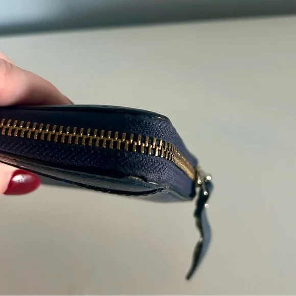 Kate Spade Navy Blue zip around Leather wallet - Picture 5 of 9